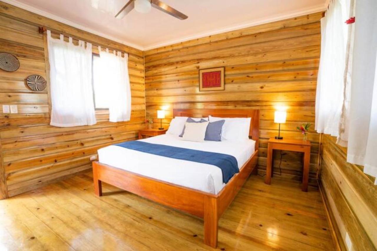 Casa Marlin Bed & Breakfast Bocas Town Dış mekan fotoğraf