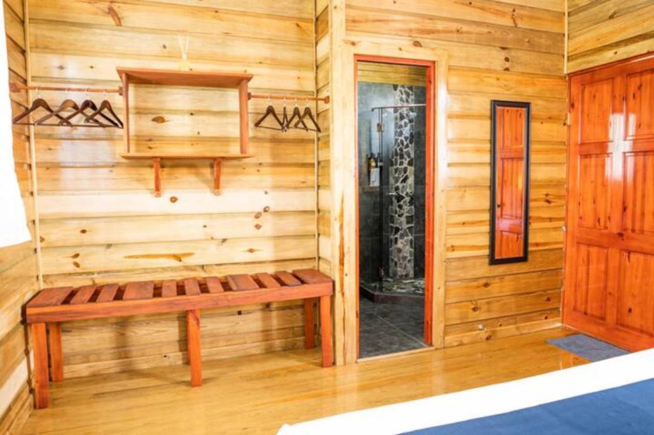 Casa Marlin Bed & Breakfast Bocas Town Dış mekan fotoğraf